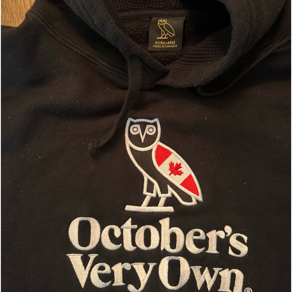 XL  Relaxed fit 400 gsm combed cotton fleece with embroidered with front pockets